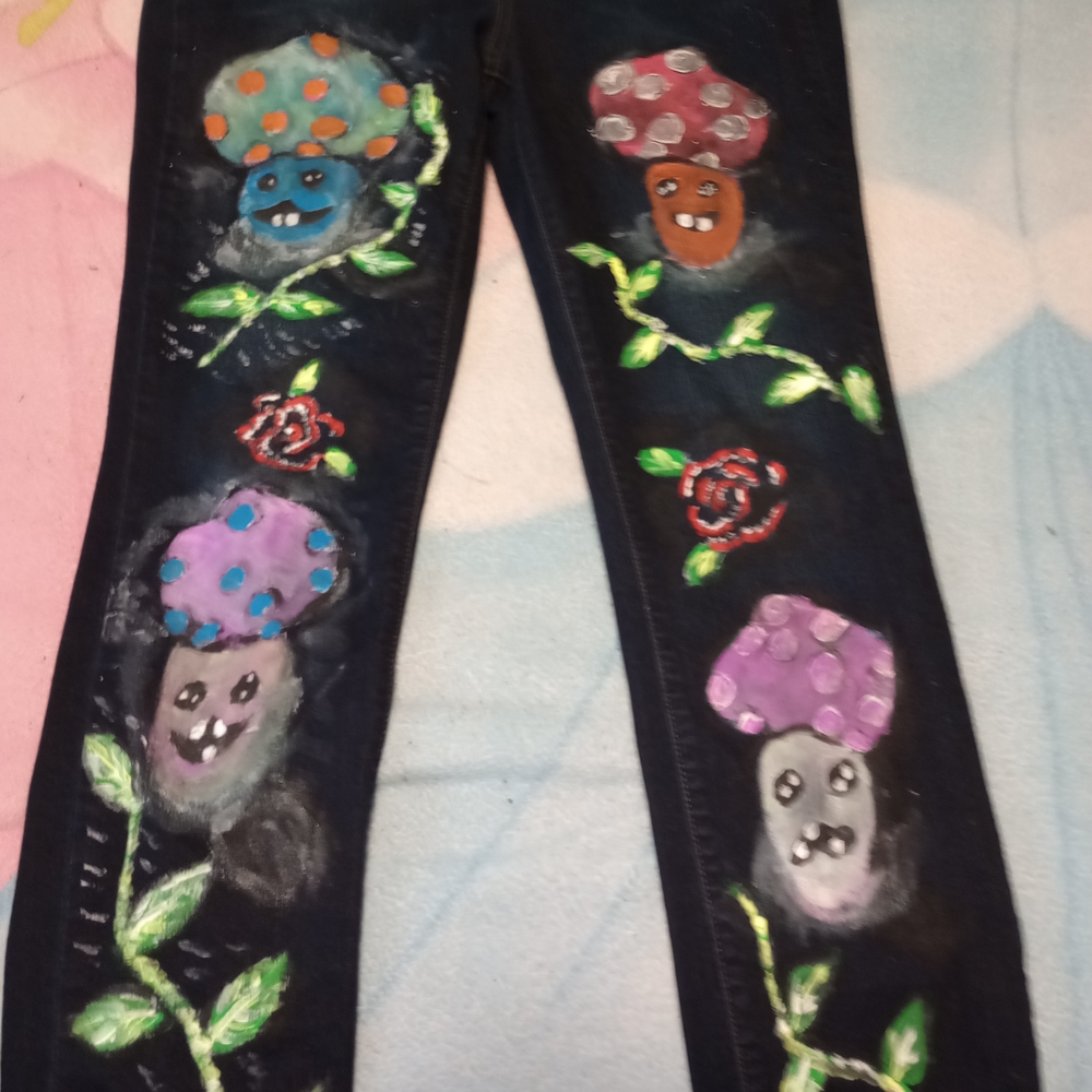 Sonoma Black Women Jeans with Colorful Mushroom Print